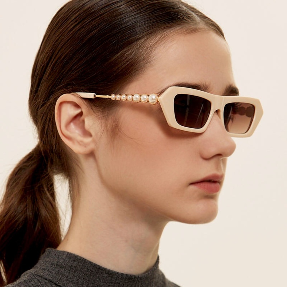 Pearl Temple Cat Eye Sunglasses - Picture 3 of 4
